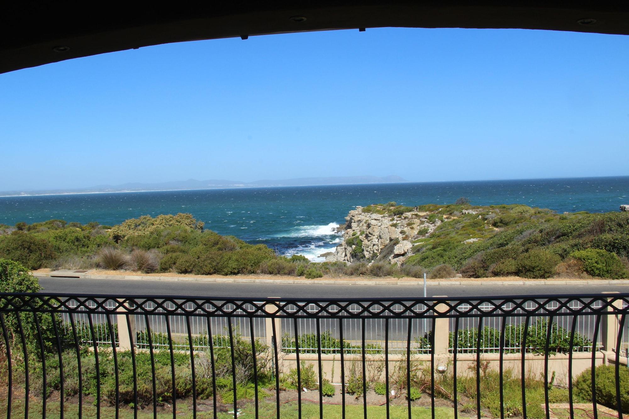 On The Cliff 5* Hermanus